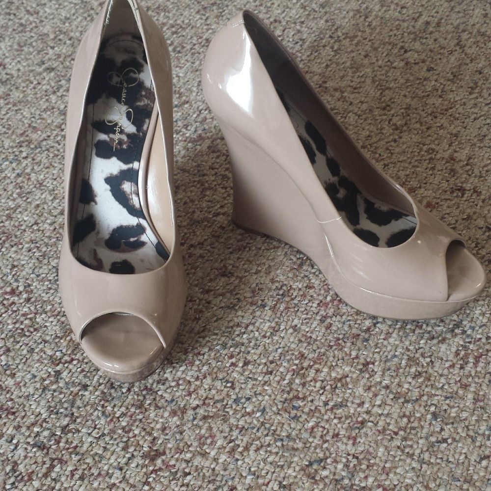 Jessica Simpson Women's Peep-Toe Wedge Pump, Tan